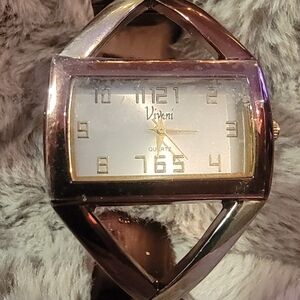 Women's Silver Quartz Watch